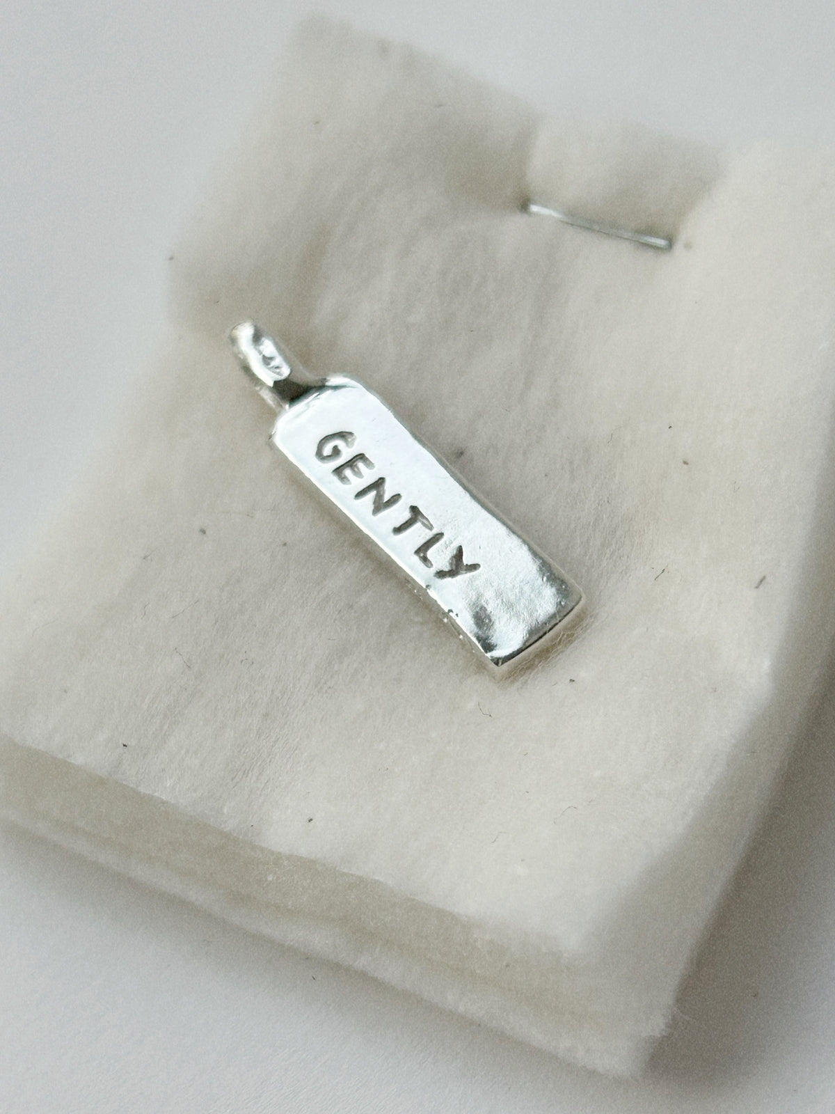 TO HOLD YOURSELF GENTLY – PENDANT