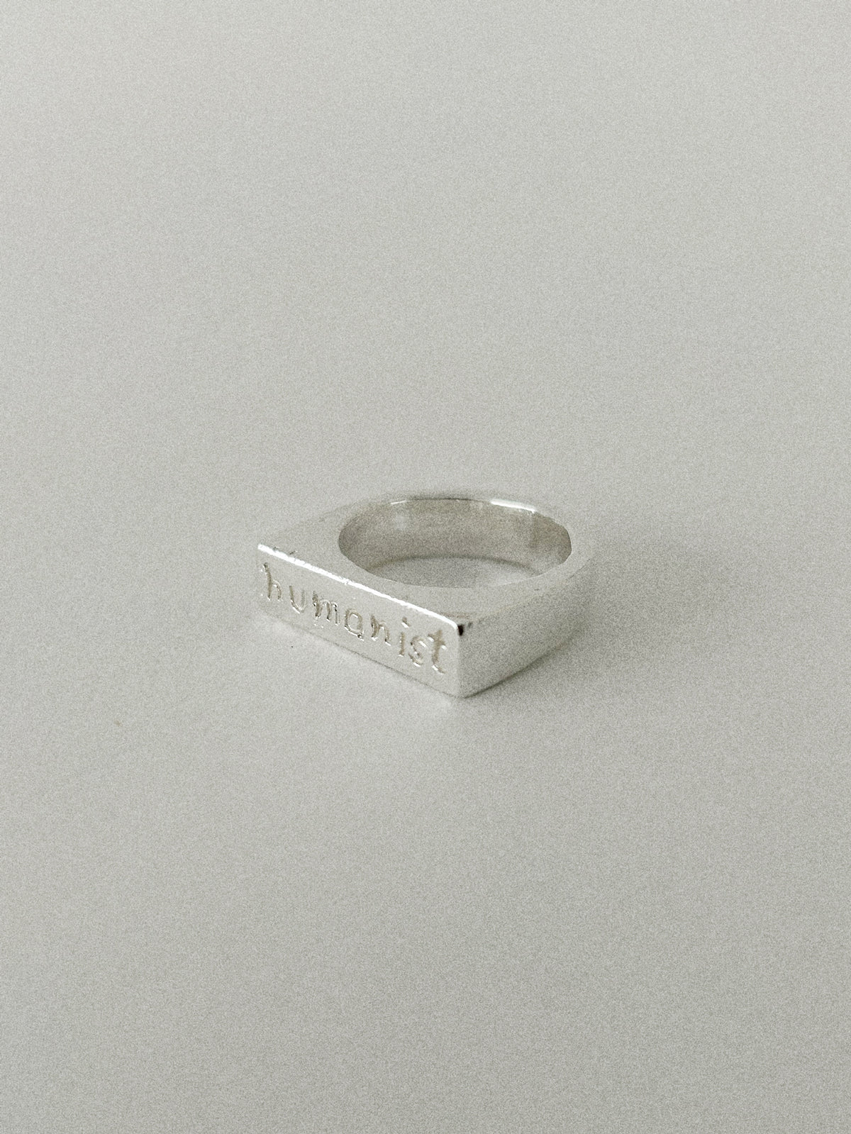 'HUMANIST' SIGNET RING I (WRITTEN)