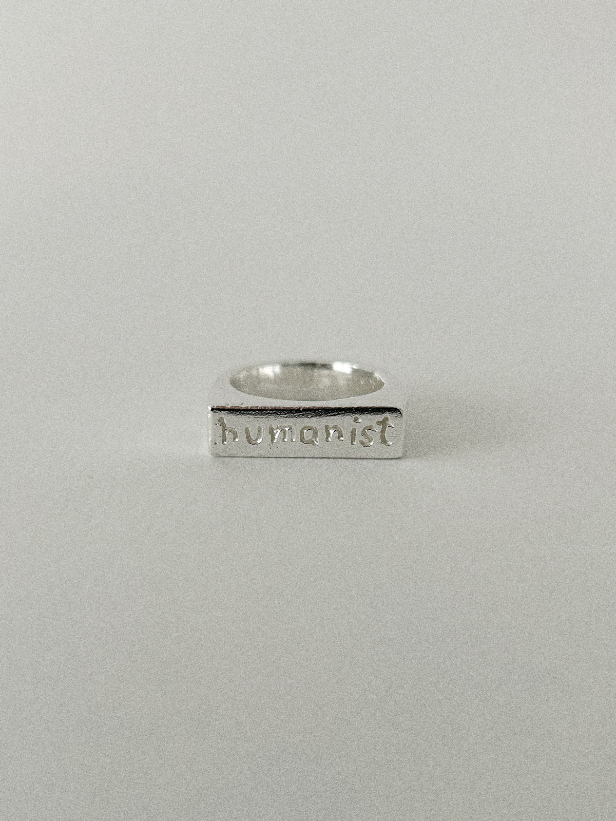 'HUMANIST' SIGNET RING I (WRITTEN)