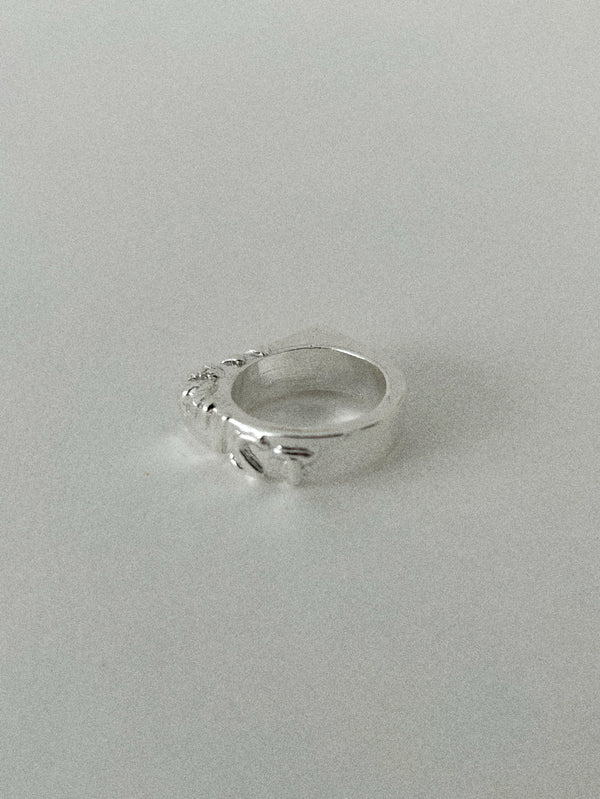 'HUMANIST' SIGNET RING (MOLTEN)