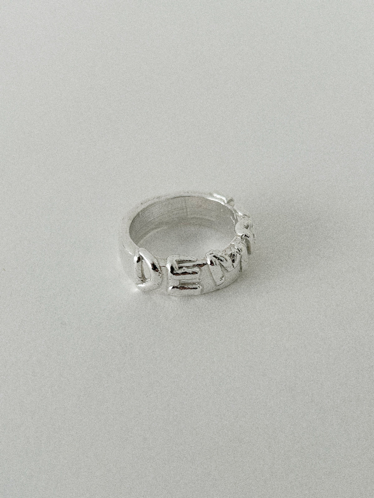 'DEMOCRAT' ROUND RING II (MOLTEN)