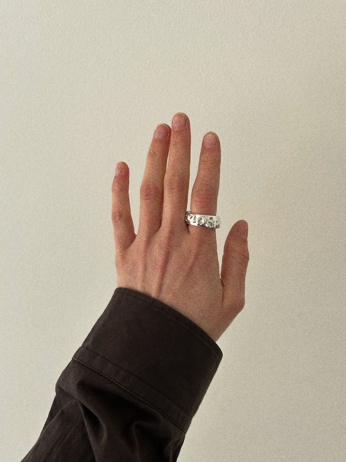 'DEMOCRAT' ROUND RING I (MOLTEN)