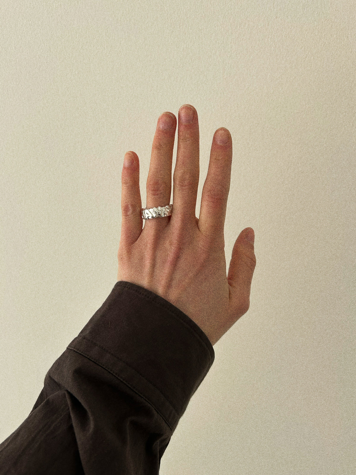 'HUMANIST' ROUND RING (MOLTEN)