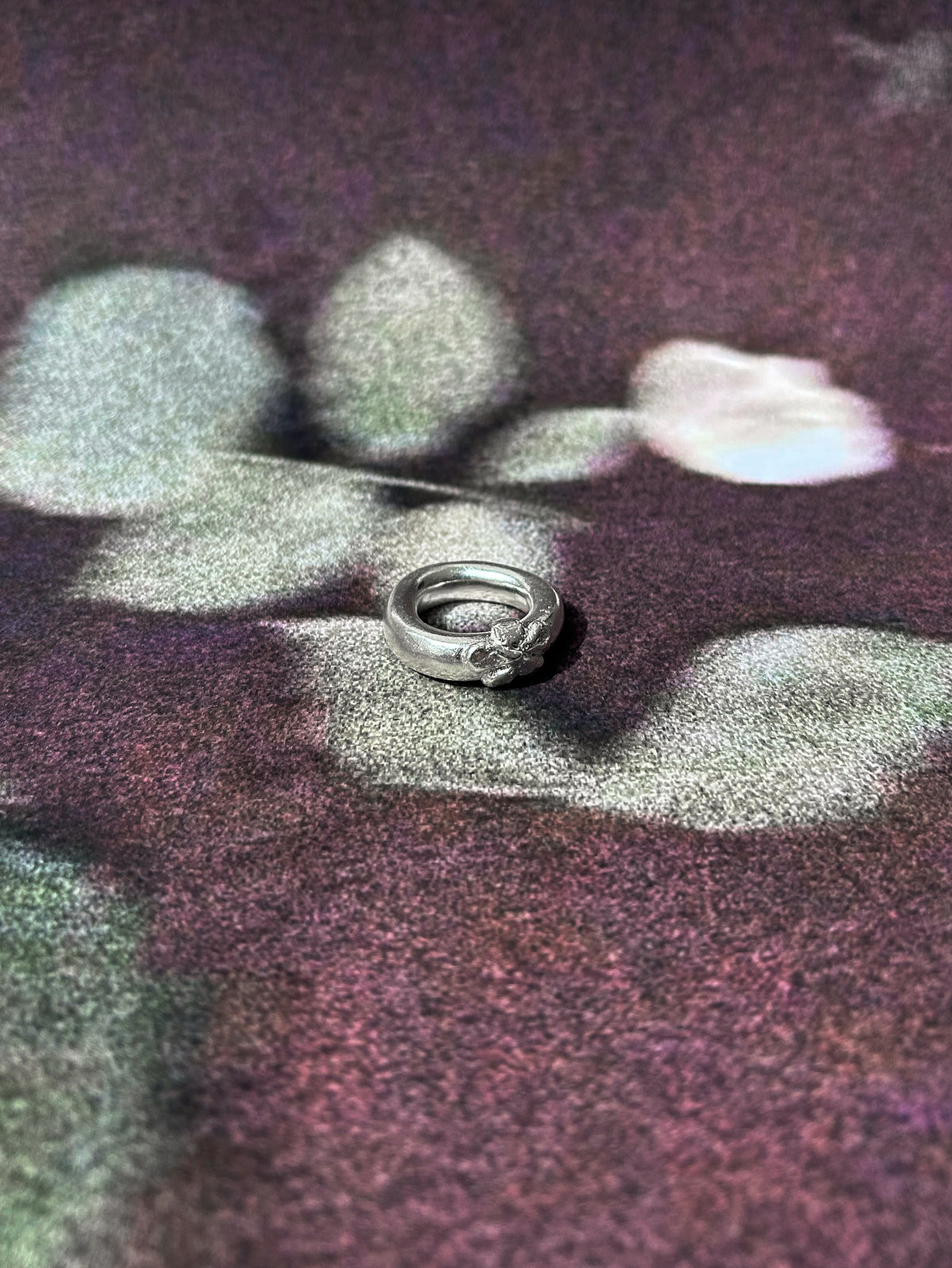ONE FLOWER – organic round ring