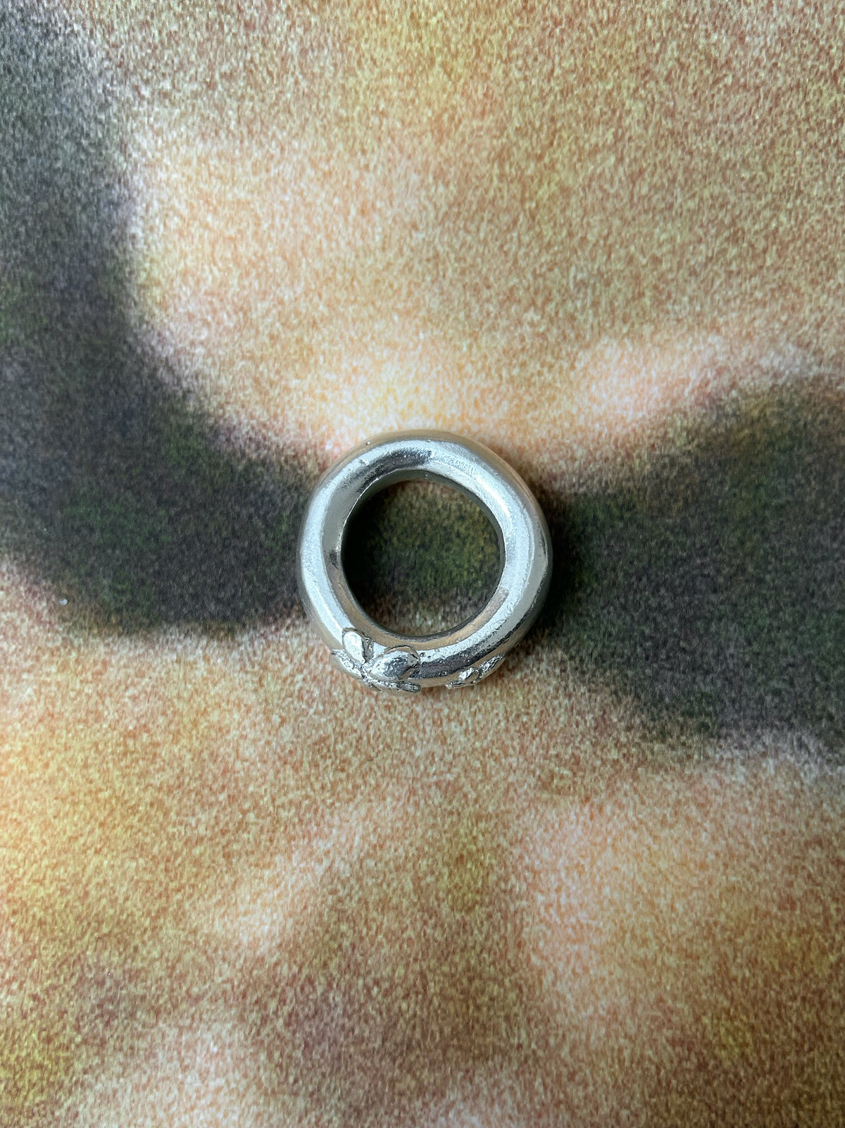 TWO FLOWERS – organic round ring