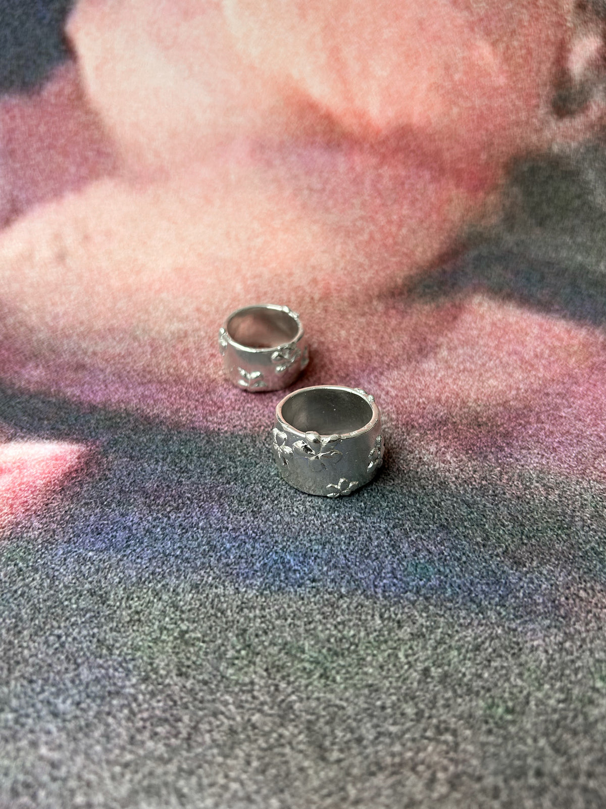 A LOT OF FLOWERS – wide band ring