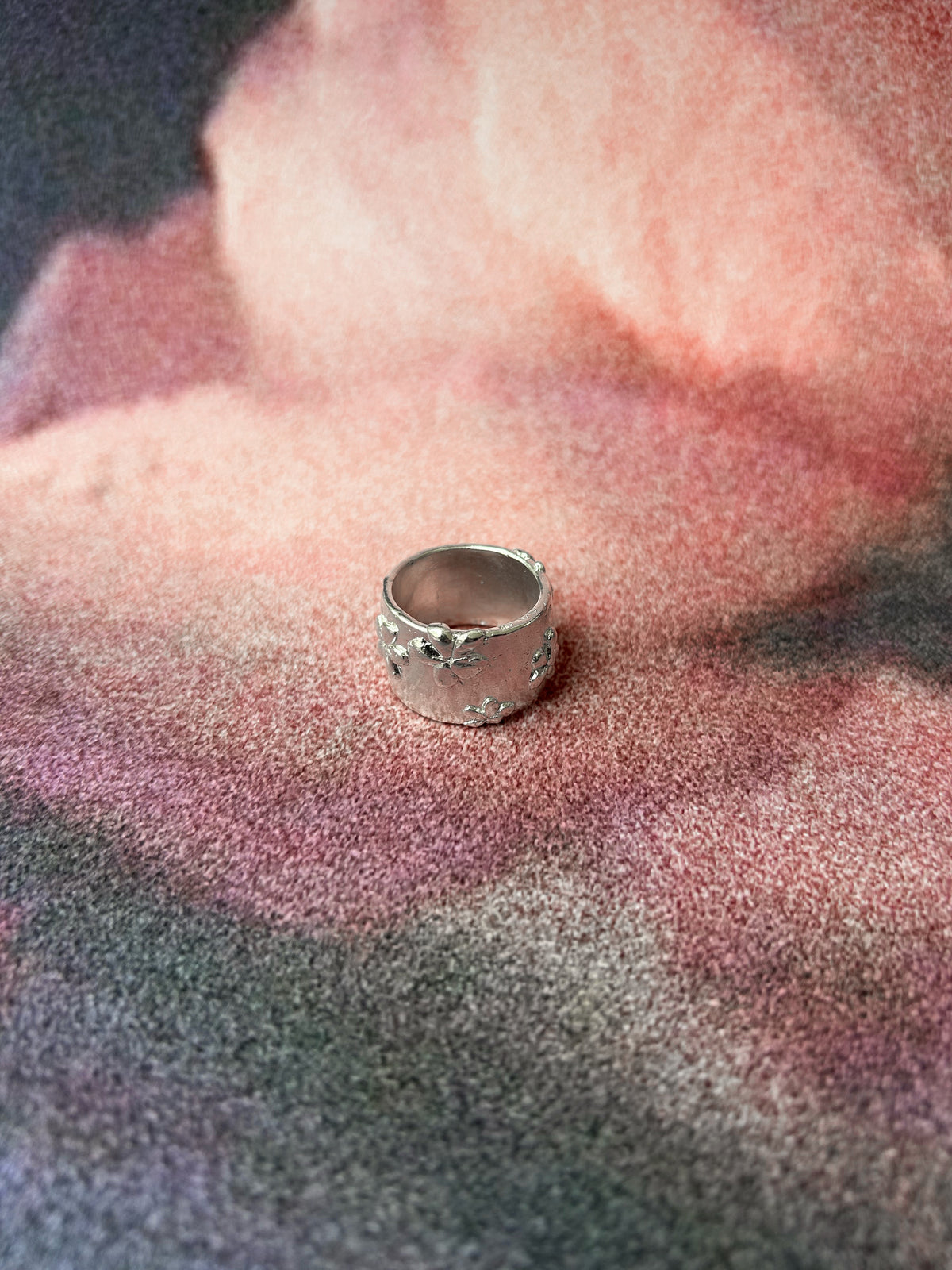 A LOT OF FLOWERS – wide band ring