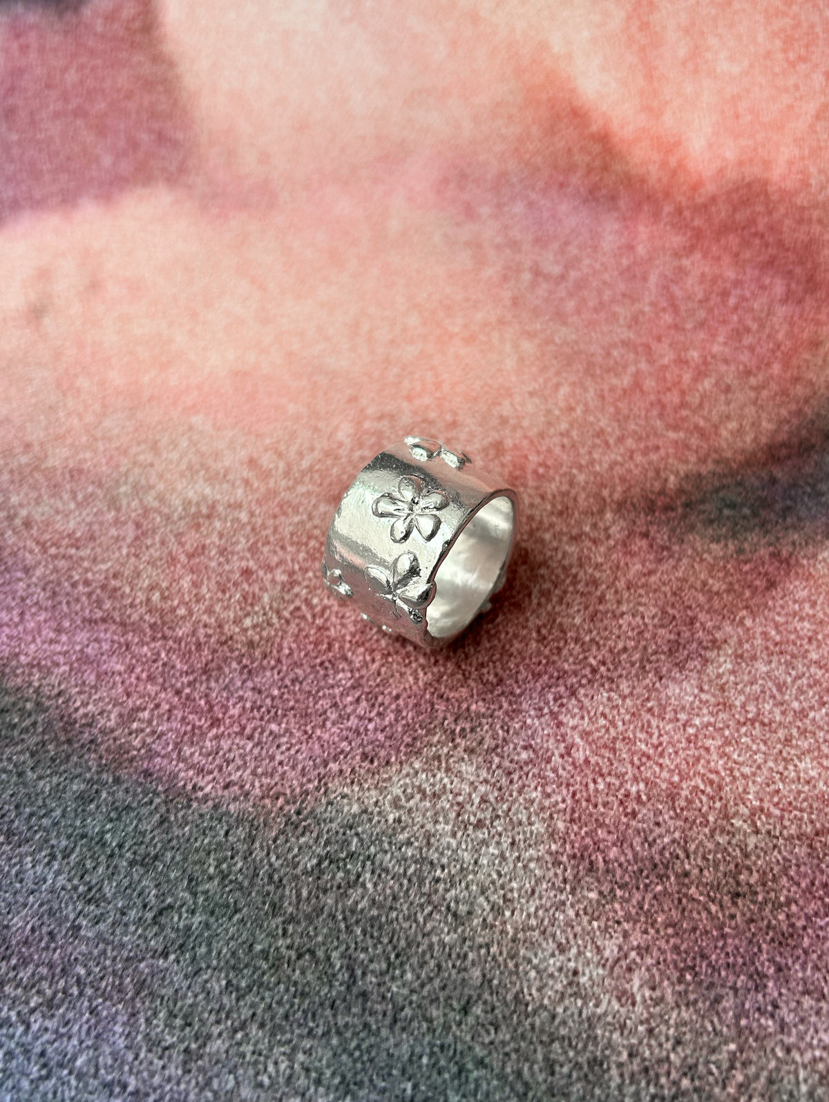 A LOT OF FLOWERS – wide band ring