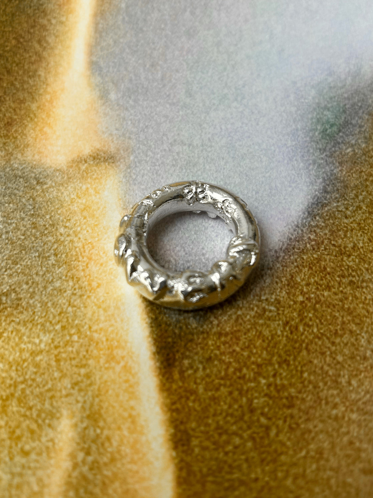ALL THE PRETTY FLOWERS – organic round ring