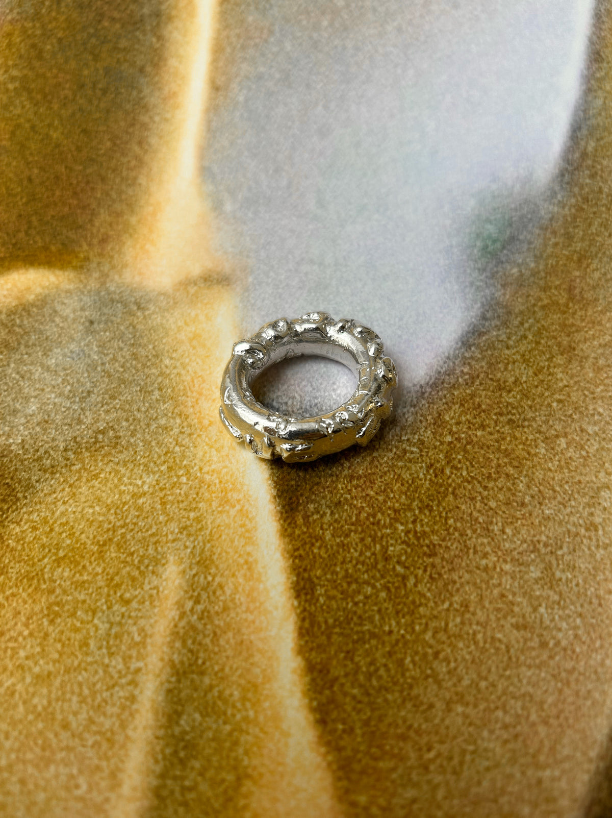 ALL THE PRETTY FLOWERS – organic round ring