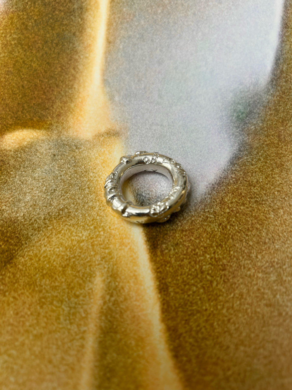 ALL THE PRETTY FLOWERS – organic round ring