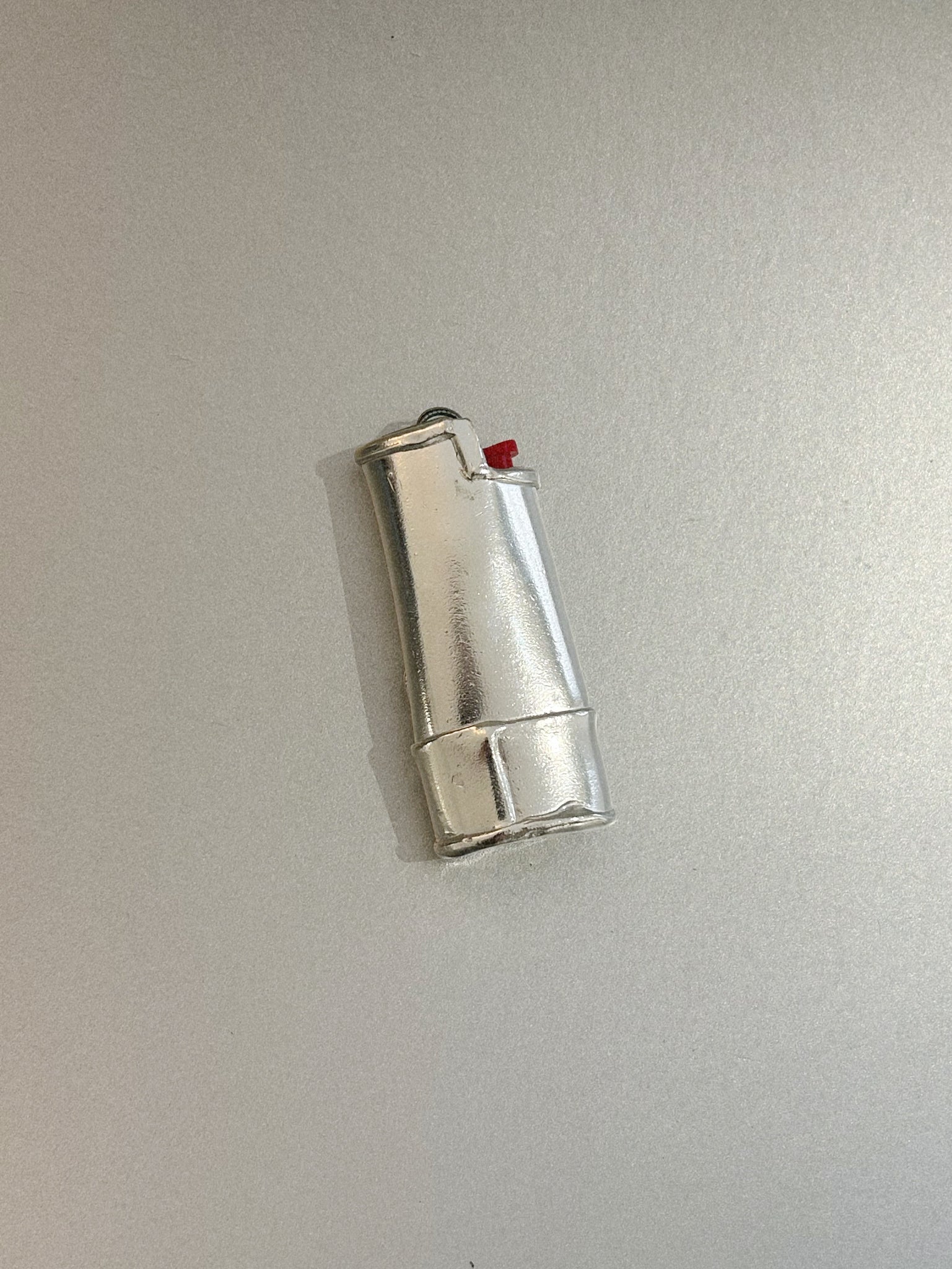 THE HAND – LIGHTER CASE